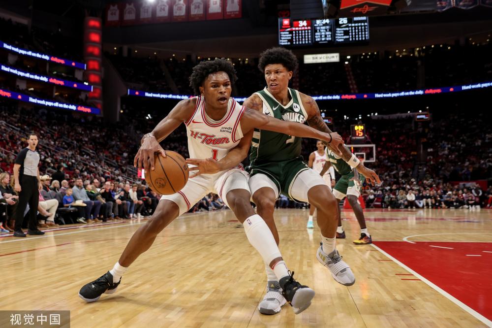 两支球队踢 两支球队踢